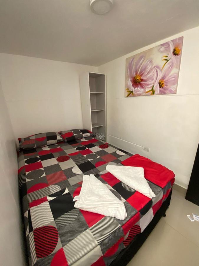 Apartamentos Excelente Ubicacion Medellín Buitenkant foto
