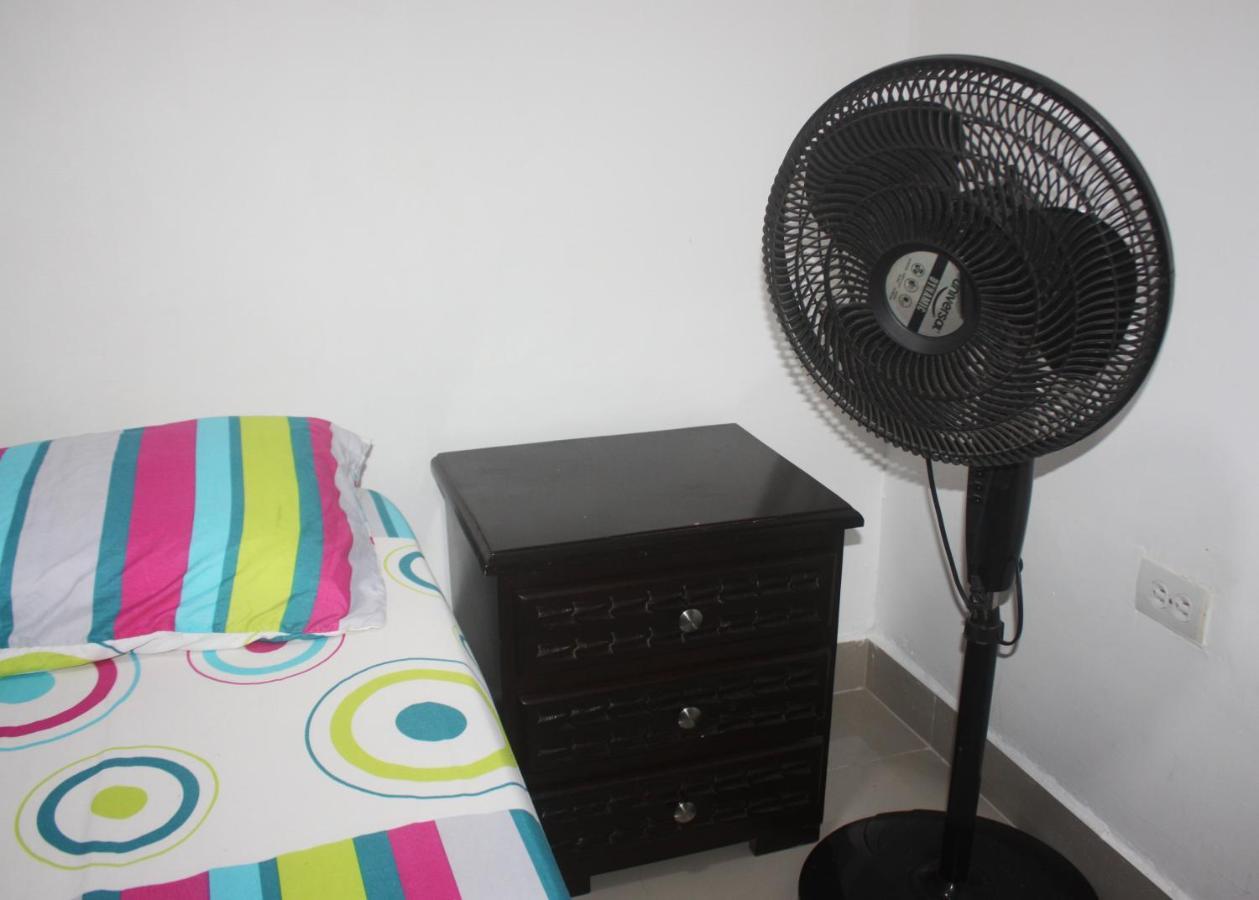 Apartamentos Excelente Ubicacion Medellín Buitenkant foto