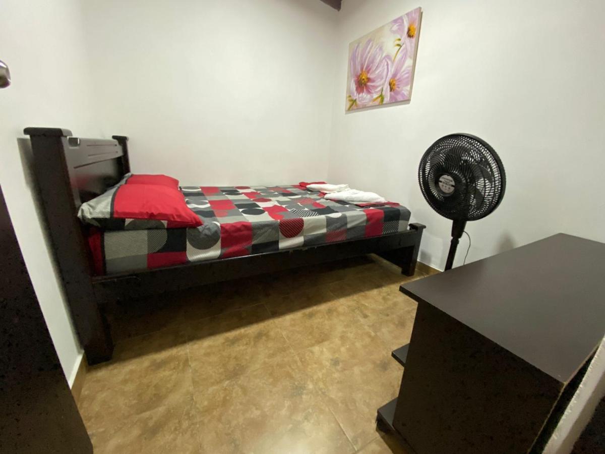 Apartamentos Excelente Ubicacion Medellín Buitenkant foto